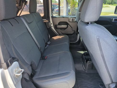 Used 2024 Jeep Wrangler Unlimited Sport AWD/4WD image 29