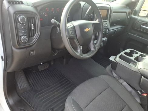 Used 2023 Chevrolet Silverado 2500 Custom w/ Custom Convenience Package image 12