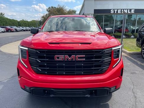 Used 2022 GMC Sierra 1500 Elevation AWD/4WD image 2