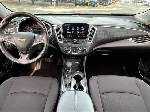 Used 2024 Chevrolet Malibu LT image 16