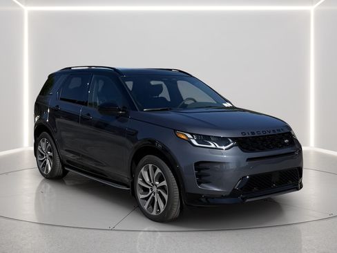Certified 2025 Land Rover Discovery Sport Dynamic SE AWD/4WD image 4