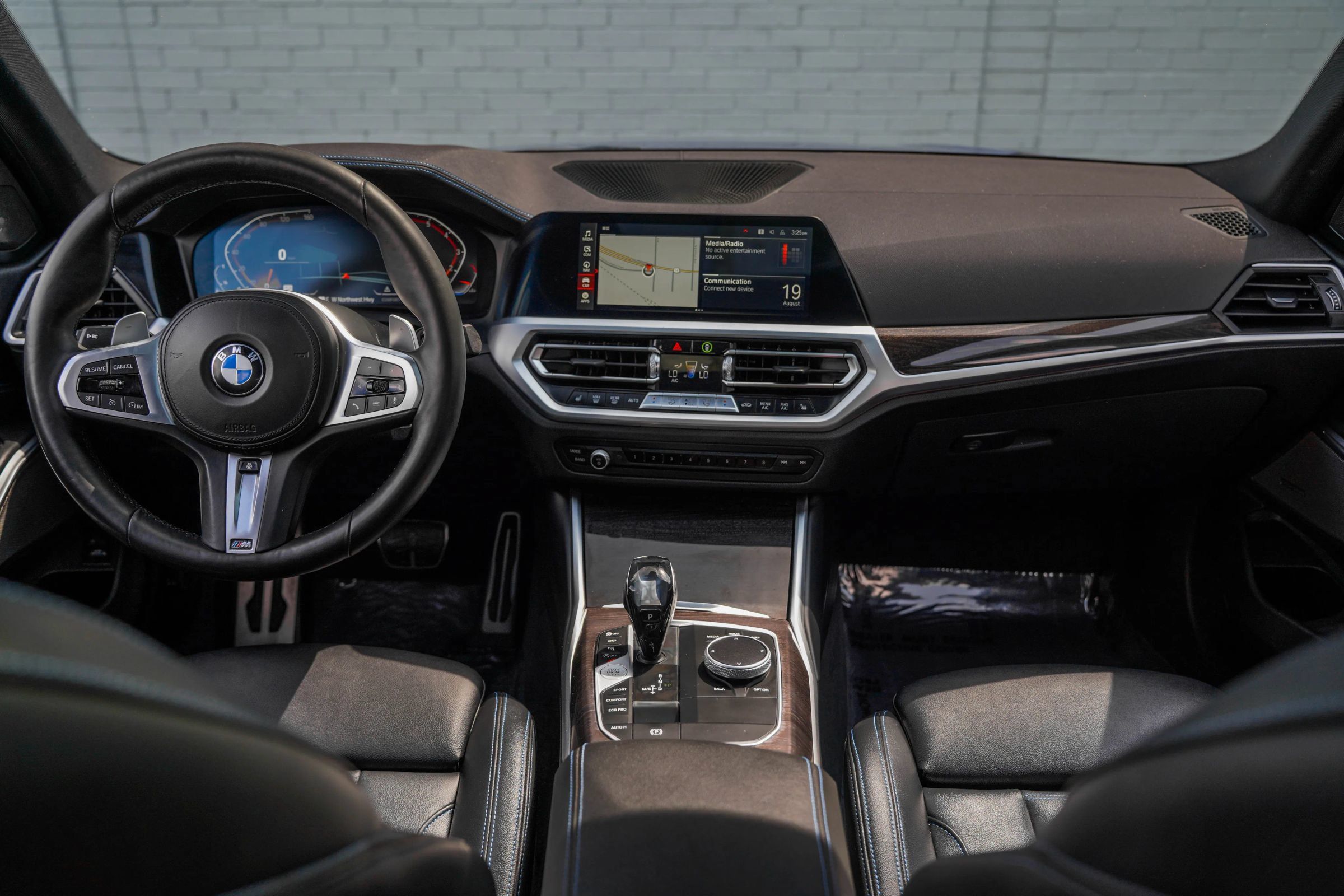 Used 2019 BMW 330i xDrive Sedan w/ M Sport Package AWD/4WD image 16