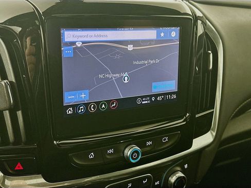 Used 2023 Chevrolet Traverse Premier image 19