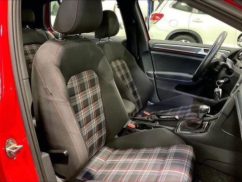 Used 2020 Volkswagen Golf 4-Door FWD image 7