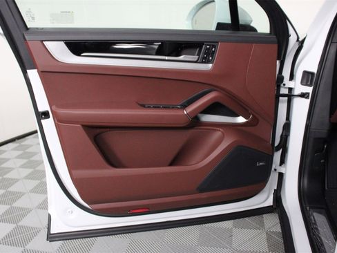 New 2026 Porsche Cayenne E-Hybrid image 21