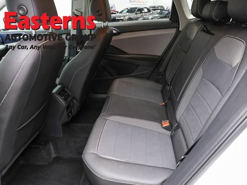 Used 2024 Volkswagen Taos SE FWD image 20