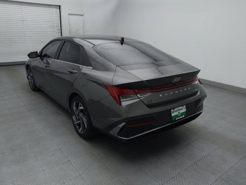 Used 2025 Hyundai Elantra Limited FWD image 5