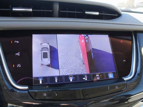 Used 2023 Cadillac XT6 Premium Luxury w/ Technology Package image 37