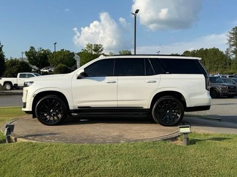 Used 2024 Cadillac Escalade Sport w/ LPO, ONYX Package AWD/4WD image 4