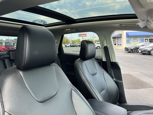 Used 2021 Ford Edge Titanium w/ Equipment Group 301A image 32