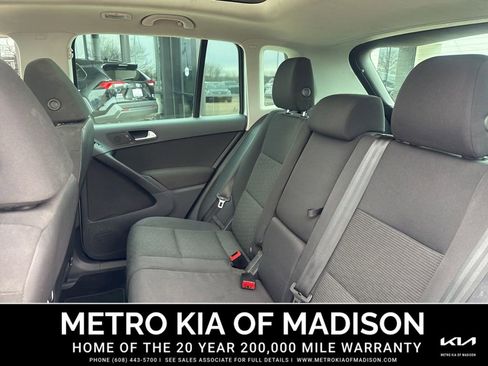 Used 2013 Volkswagen Tiguan S image 26