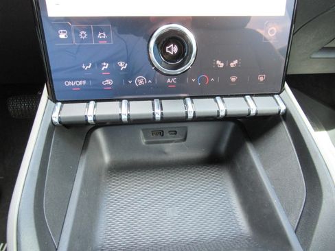 Used 2025 GMC Terrain Elevation FWD image 27