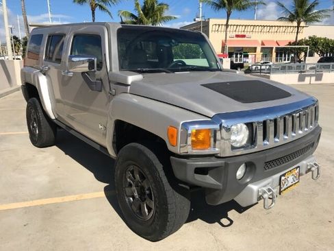 Used 2008 HUMMER H3 Luxury AWD/4WD image 6