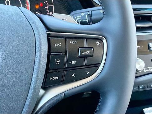 New 2025 Lexus ES 350 w/ Premium Package image 39