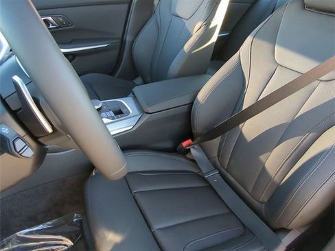 New 2026 BMW 330i Sedan w/ M Sport Package image 17