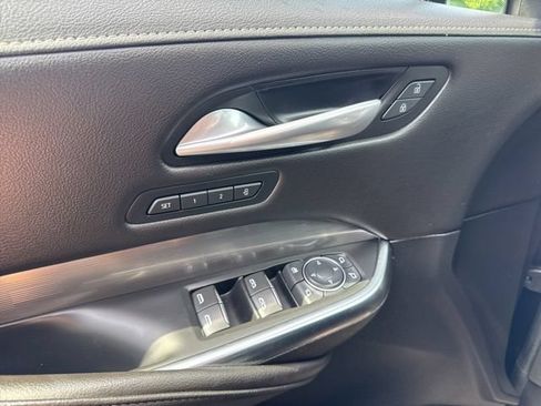 Used 2025 Cadillac XT4 Premium Luxury AWD/4WD image 21