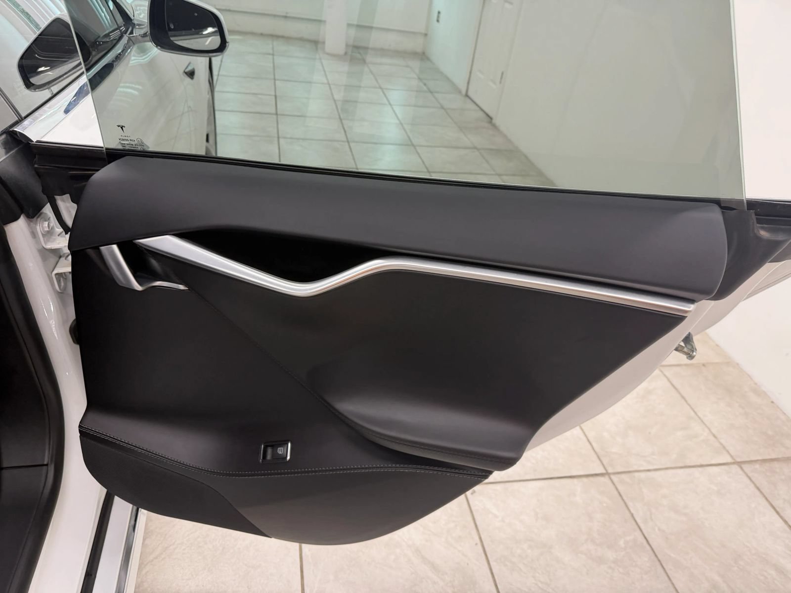 Used 2017 Tesla Model S 75D AWD/4WD image 18