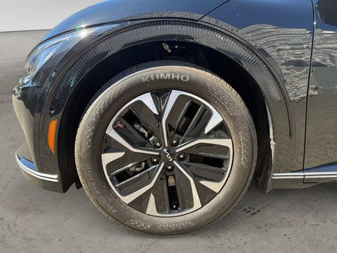 Used 2023 Kia EV6 Wind w/ Wind Technology Package AWD/4WD image 9