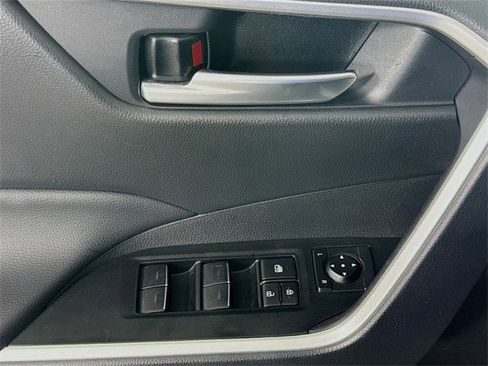 Certified 2025 Toyota RAV4 XLE image 17
