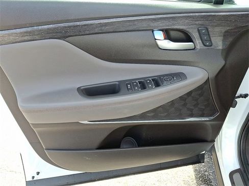Used 2020 Hyundai Santa Fe Limited image 9