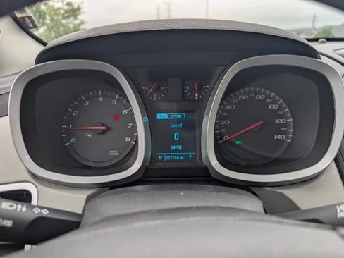 Used 2017 Chevrolet Equinox Premier w/ Enhanced Convenience Package FWD image 10
