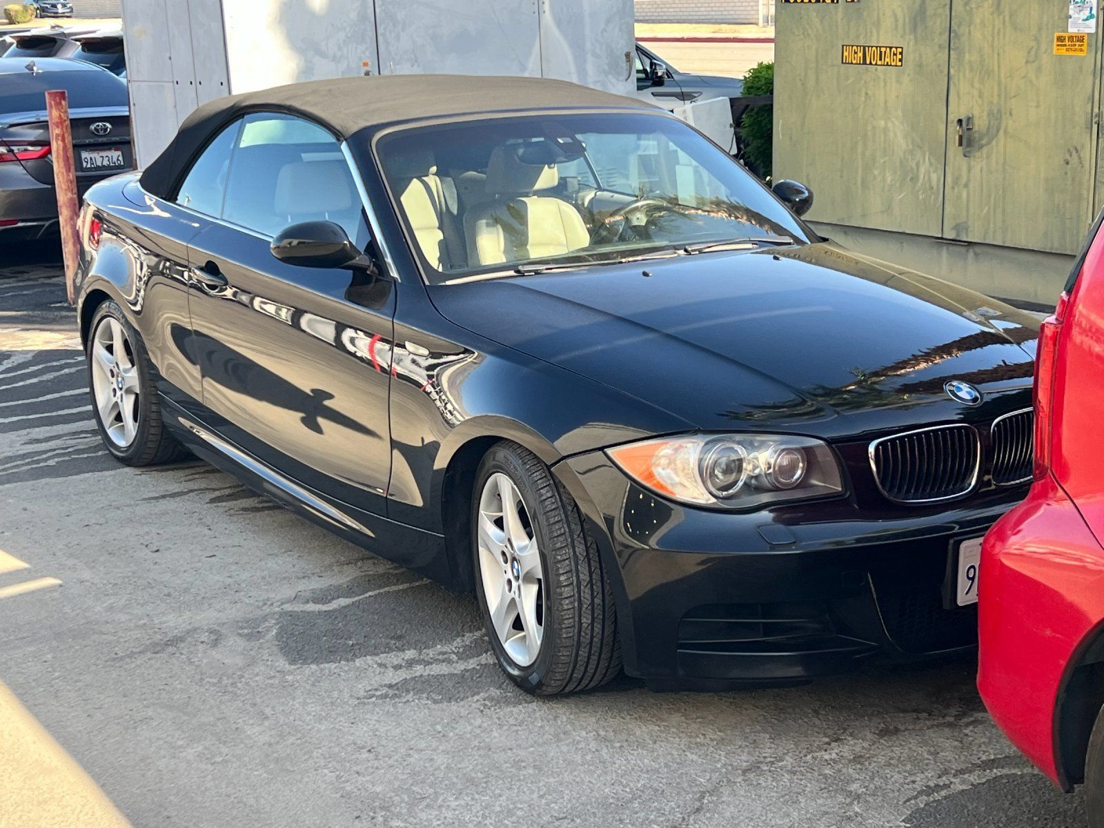 Used 2008 BMW 135i Convertible RWD image 2