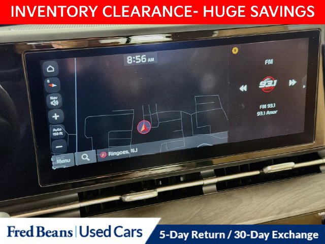 Used 2024 Kia Carnival EX FWD image 19