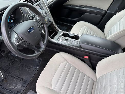 Used 2018 Ford Fusion S image 10