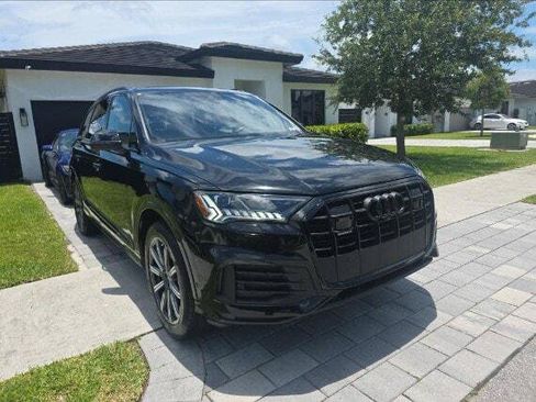 Used 2023 Audi Q7 2.0T Premium Plus w/ Premium Plus Package AWD/4WD image 3