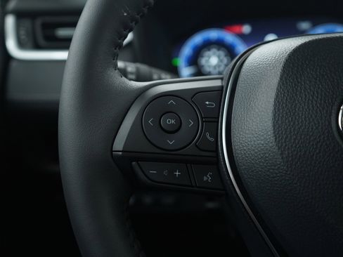 Used 2025 Toyota RAV4 Limited image 26