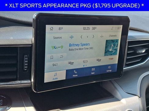 Used 2022 Ford Explorer XLT w/ Equipment Group 202A image 19