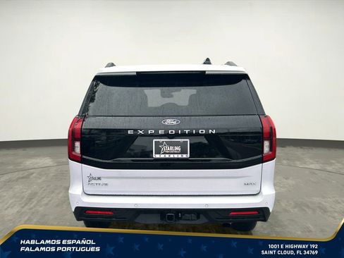 Used 2025 Ford Expedition Max Active AWD/4WD image 5