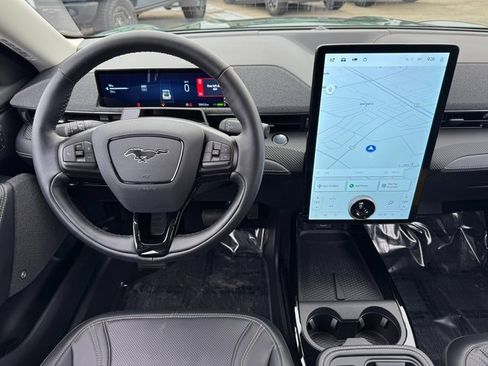 Certified 2025 Ford Mustang Mach-E Premium image 4