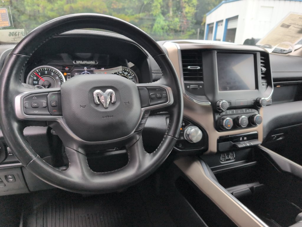 Used 2022 RAM 1500 Laramie AWD/4WD image 12