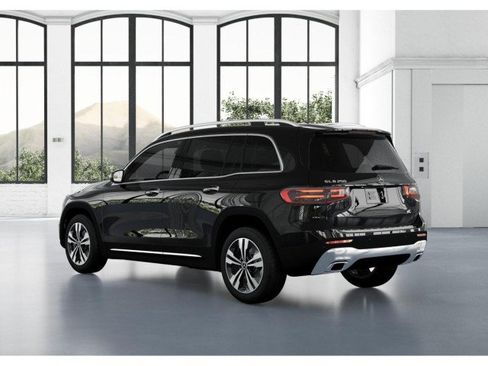 Used 2025 Mercedes-Benz GLB 250 image 28