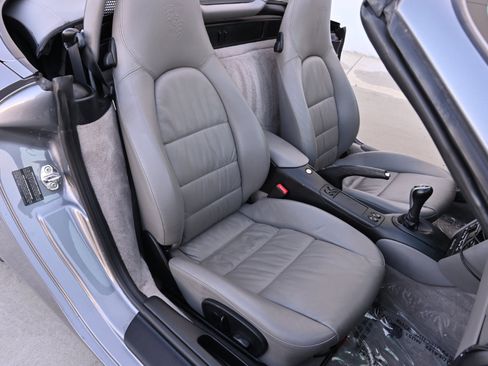 Used 2001 Porsche Boxster S RWD image 18