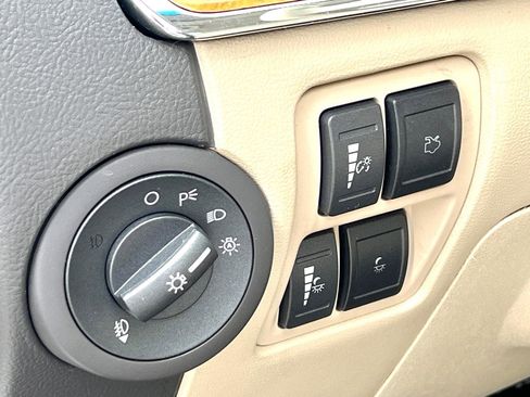 Used 2012 Lincoln MKZ Hybrid image 17