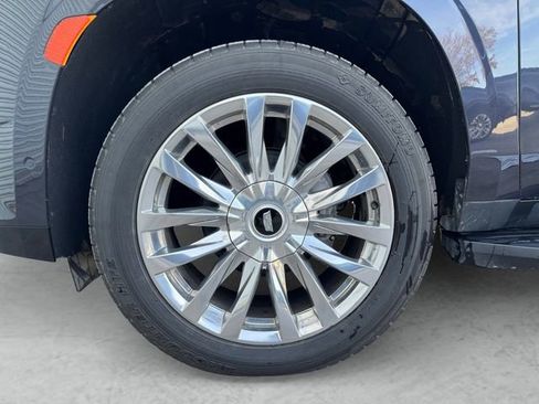 Used 2023 Cadillac Escalade Premium Luxury image 23