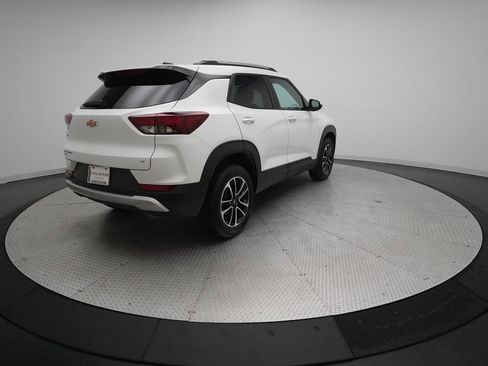 Used 2025 Chevrolet TrailBlazer LT image 35