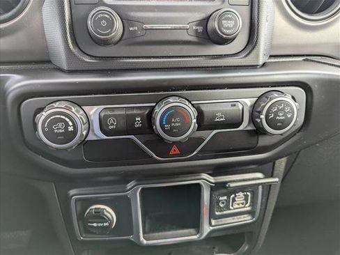 Used 2021 Jeep Wrangler Unlimited Sport image 19