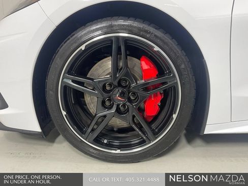 Used 2022 Chevrolet Corvette Stingray Premium Cpe w/ Z51 Performance Package RWD image 10