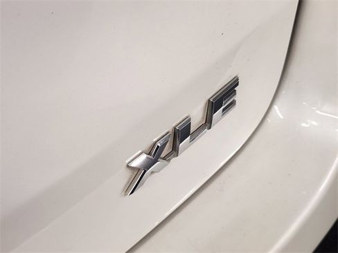 Used 2015 Toyota Highlander XLE image 13