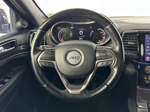 Used 2020 Jeep Grand Cherokee Overland image 13