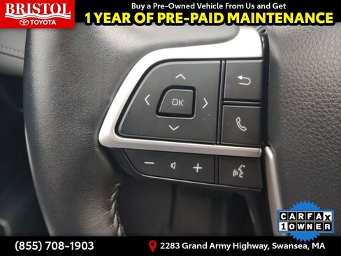 Used 2023 Toyota Highlander XLE image 32