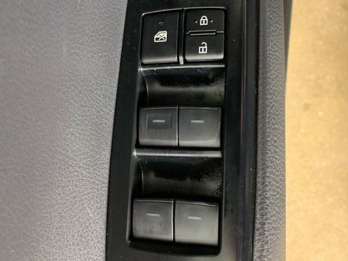 Used 2025 Toyota Camry SE image 17