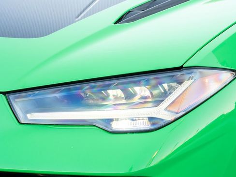 Used 2023 Lamborghini Urus Performante image 11