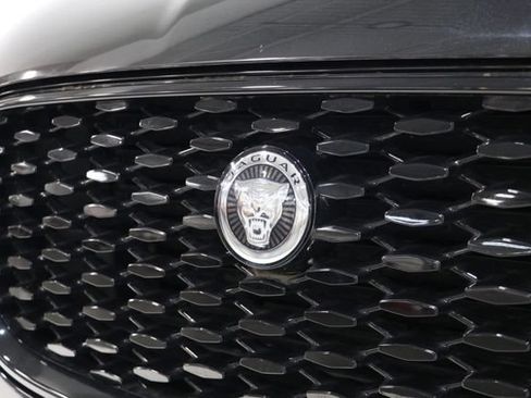 Used 2024 Jaguar F-PACE R-Dynamic S AWD/4WD image 10