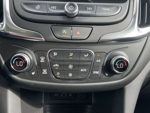 Used 2024 Chevrolet Equinox LT image 18