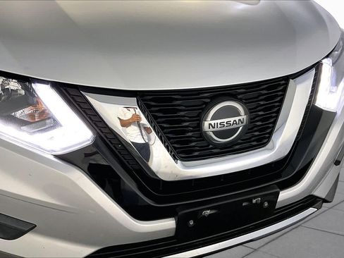 Used 2019 Nissan Rogue SV w/ Premium Package AWD/4WD image 32