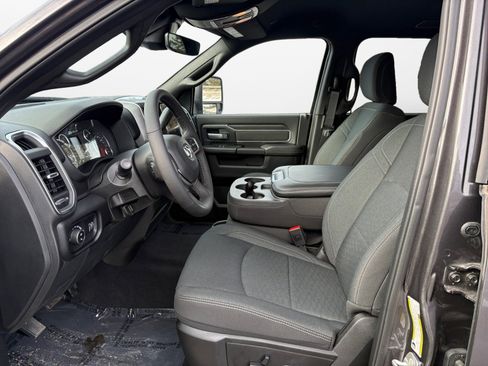 Used 2025 RAM 2500 Big Horn image 9